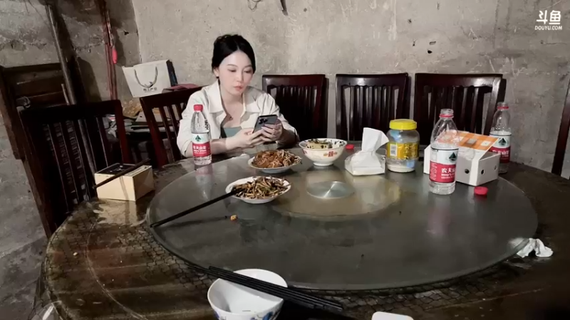 【2022-10-03 17点场】仙某某：14点准时开播