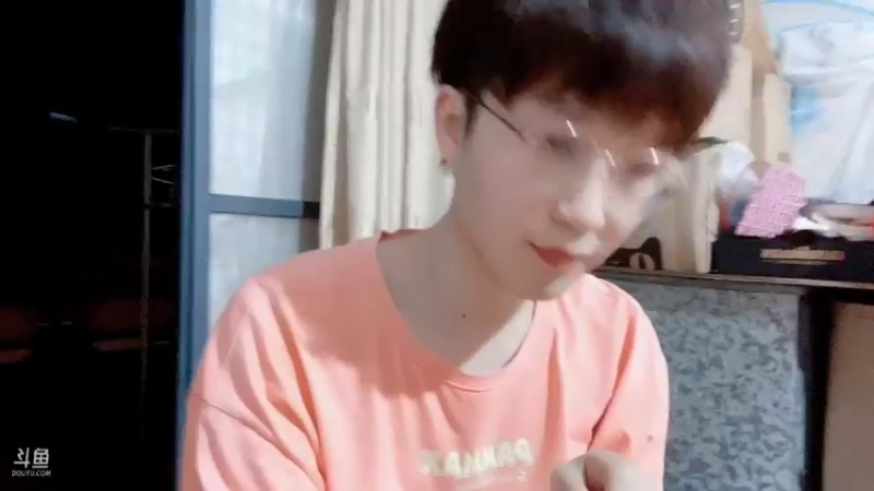 【2022-10-03 19点场】落叶听松：出门在外随便玩玩
