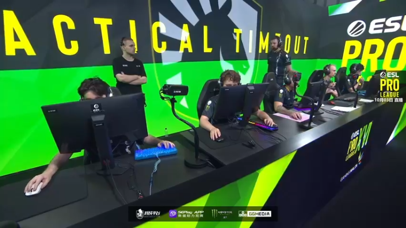 【2022-10-03 00点场】sakula吴润波：决赛 液体 vs 小蜜蜂