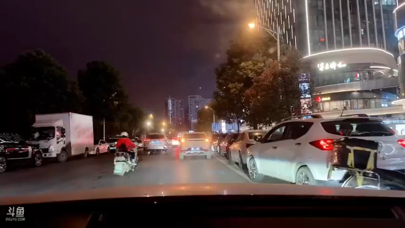 【2022-10-04 19点场】主播阿郎：320155每天给你添点堵