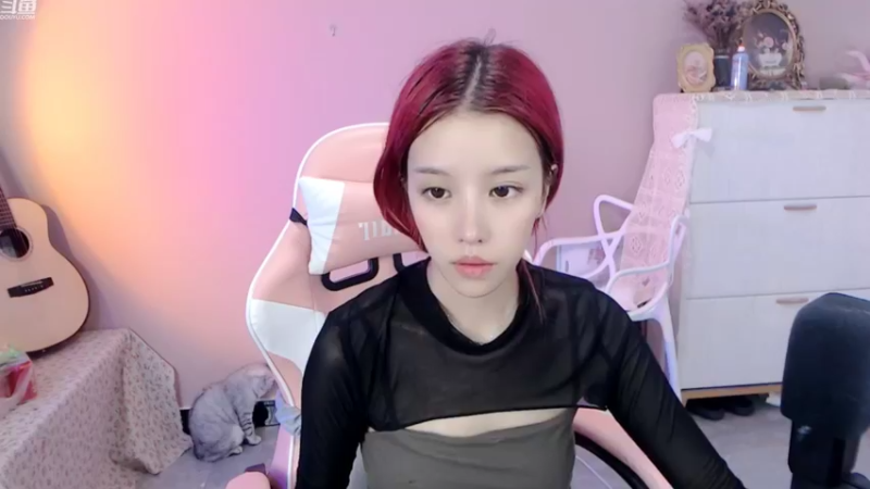 【2022-10-05 17点场】唐6儿：{小奶团}五点半见～观众老爷们～