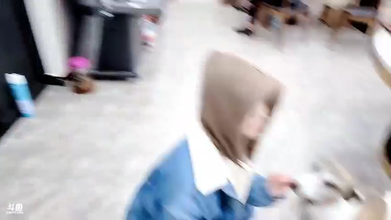 【2022-10-07 18点场】洪湖小肖：下午抓鱼，晚上高压锅好声音