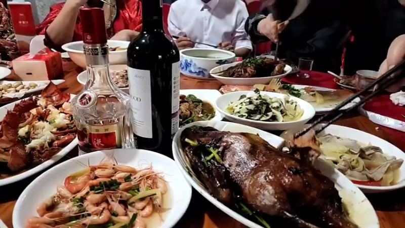 【2022-10-06 12点场】叶子户外：祝我兔宝新婚快乐。