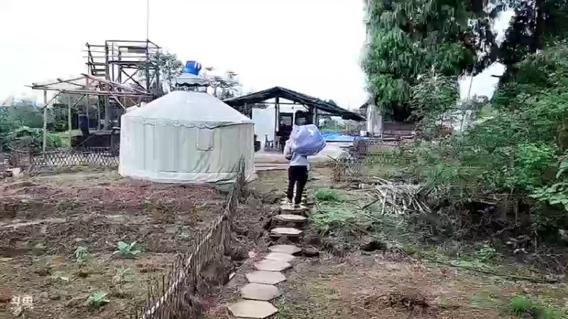 【2022-10-07 17点场】川味箩卜：今宵剩把银釭照，犹恐相逢是梦中。