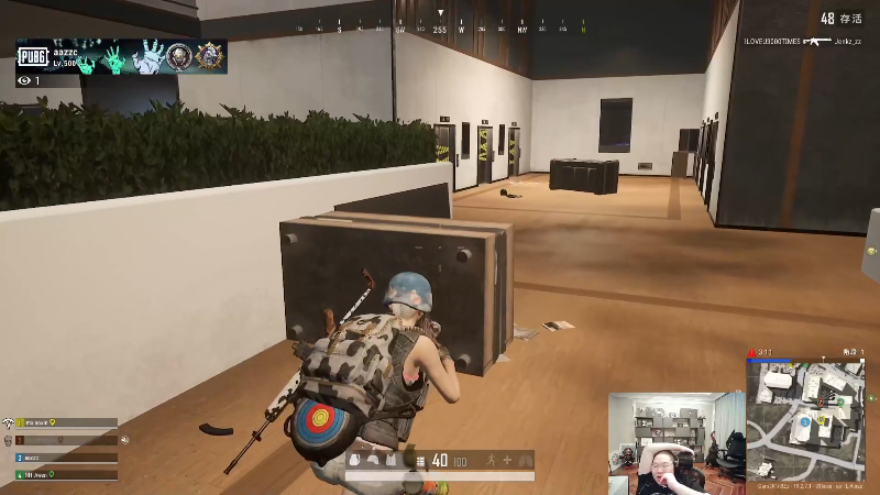 我在斗鱼看即将拥有人鱼线的PDD直播英雄联盟