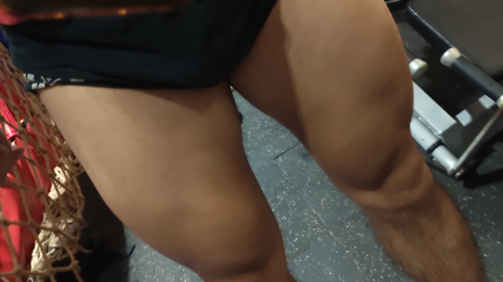 开心练腿日。