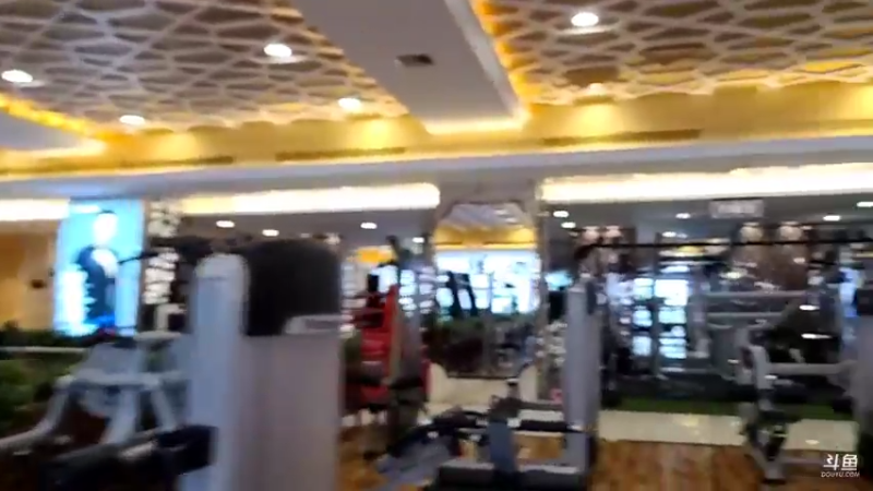不是很宽。