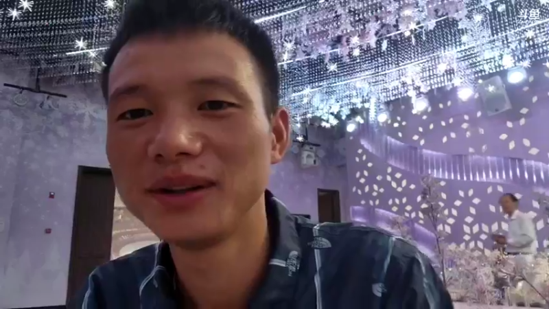 【2022-10-06 19点场】叶子户外：祝我兔宝新婚快乐。