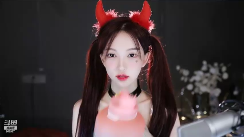 【2022-10-09 01点场】南妹儿呀：有幸被照亮 也想成为光