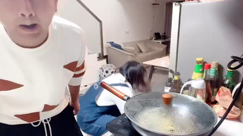 【2022-10-10 19点场】主播阿郎：320155的直播间