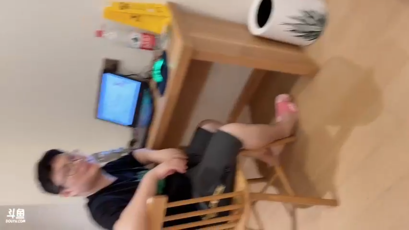 【2022-10-08 20点场】超人JAX解说：网络太卡播不了