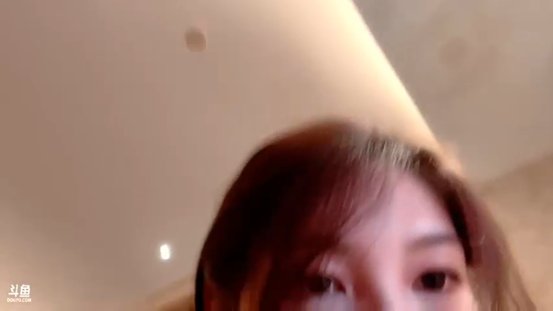 【2022-10-10 20点场】叶知秋Vanessa：出差武汉 大概七点播 钻粉狂欢