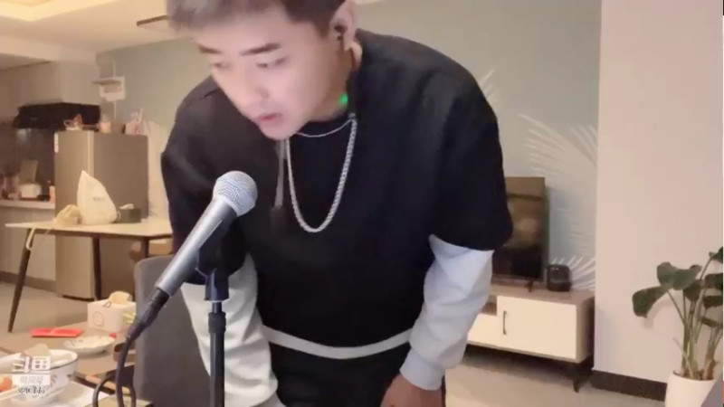 【2022-10-10 01点场】主播阿郎：320155的直播间