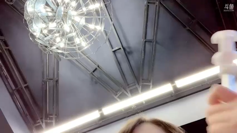 【2022-10-11 15点场】叶知秋Vanessa：《光速大逃脱》 钻粉狂欢