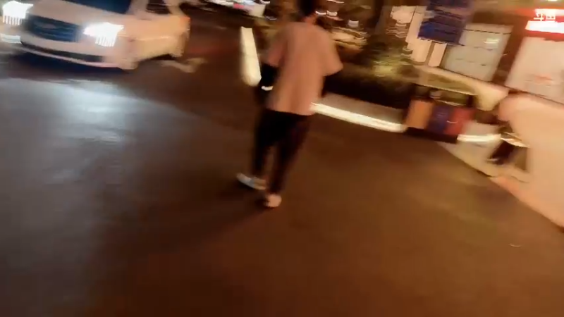 【2022-10-12 19点场】喵小莎：和老大聚会，晚上户外。