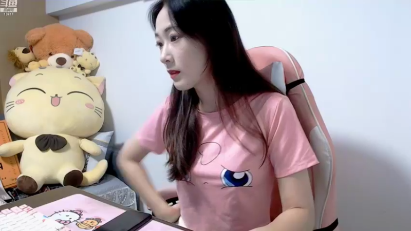 【2022-10-14 18点场】传情小小：小鹿：打游戏的小鹿来了~~