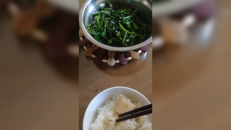 午餐娱乐一下