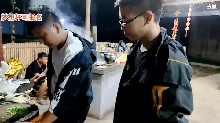 思域哥想改名，浩哥说没必要啊