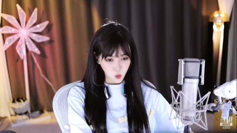 【2022-10-15 02点场】喵小莎：恭喜歌神上总榜！！感谢感谢！！！