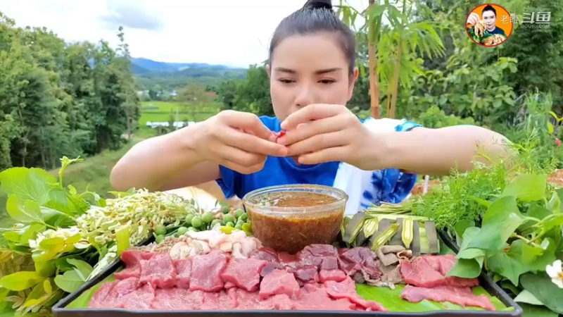 泰国吃播沙拉姐_牛肉刺身