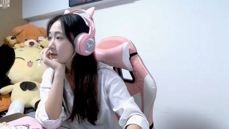 【2022-10-17 18点场】传情小小：小鹿：混子鹿来了！！