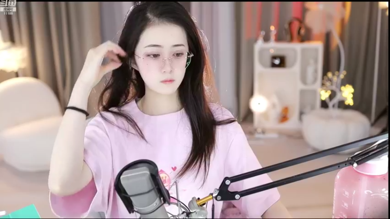【2022-10-17 14点场】阿梨small：清纯女大学生回来啦！