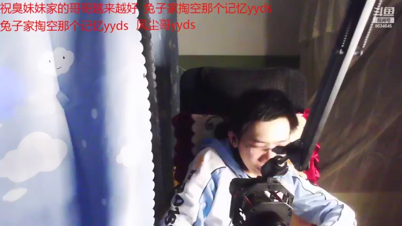 【2022-10-13 01点场】美少女战士5：一百万人正在观看的身残志坚主播