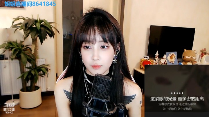 晴子美女小姐姐唱歌很好听啊，不错