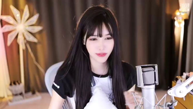 【2022-10-19 18点场】喵小莎：下午两点，晚上10.30.