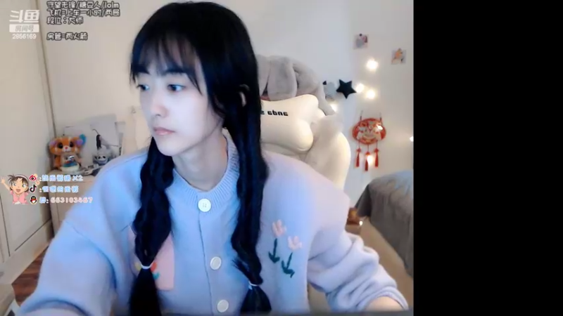 【2022-10-18 17点场】很嗯的雨薇：雨薇；村里有个姑娘叫小薇