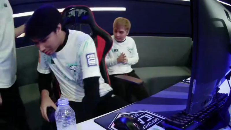 【2022-10-19 19点场】A胖瘦了：FECC2022第三日比赛*