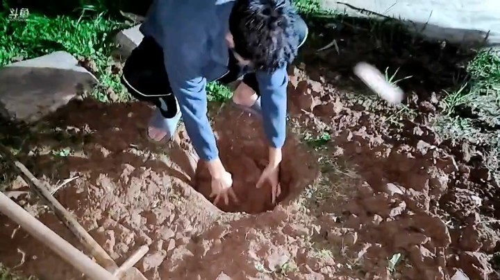 浩哥要打洞做烧鸡，又要吃点不一样的