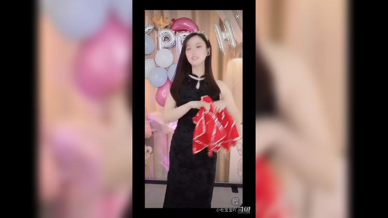 能歌还能善舞的妹子   忍不住多看几眼