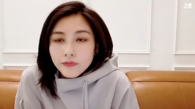 【2022-10-19 22点场】我是唐菲：现在的你看到的我是蓝色的