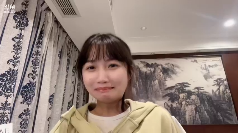 【2022-10-21 20点场】阿梨small：身体撑不住，闺蜜代播一会儿