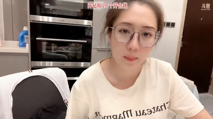 美女八歌唱经典情歌很好听啊