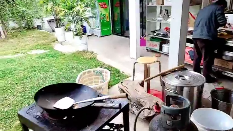 【2022-10-24 16点场】洪湖小肖：稻城返成都，今天燕窝台