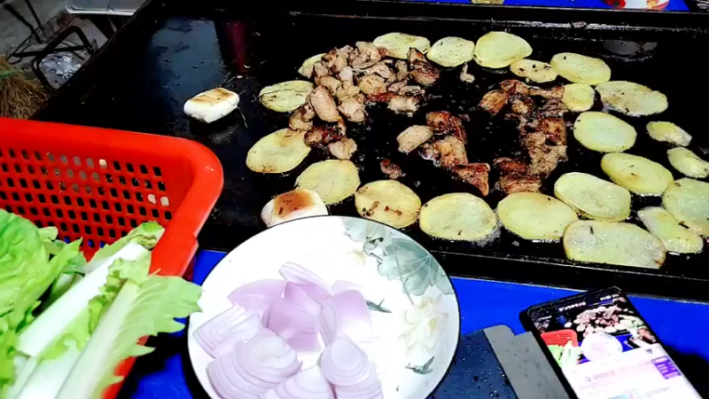 【2022-10-24 18点场】洪湖小肖：稻城返成都，今天燕窝台