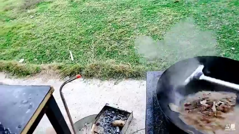 【2022-10-25 17点场】洪湖小肖：稻城返成都，今天燕窝台