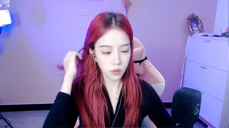【2022-10-24 16点场】唐6儿：小奶团 今天有双倍卡啦～家人们