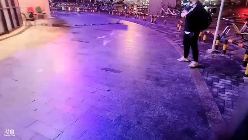 【2022-10-26 22点场】黑人毅：准备徒步节目了