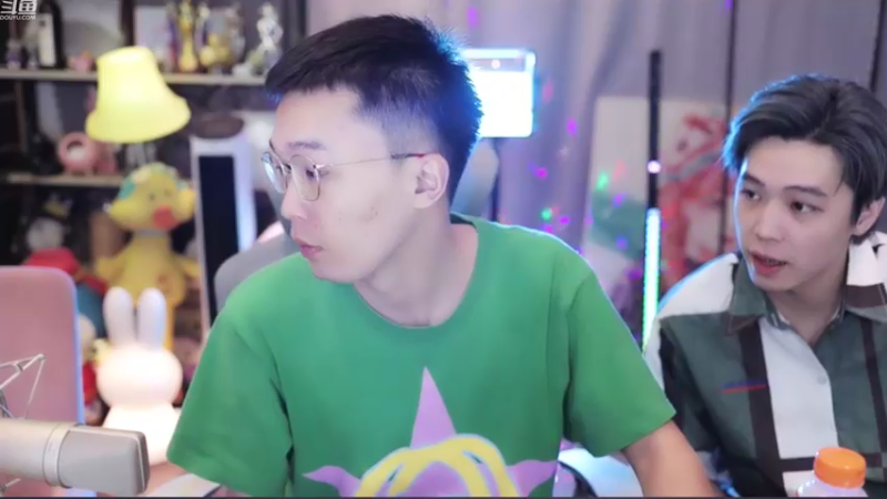 【2022-10-27 20点场】南波儿大魔王丶：火箭加鸡不吃完不下播！