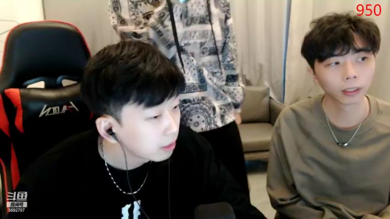 【2022-10-26 16点场】别问问就黑皮：12点 直播昂～