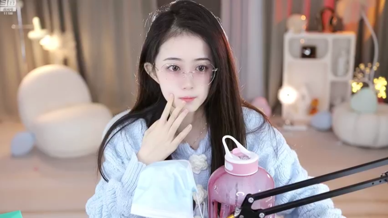 【2022-10-27 14点场】阿梨small：柔弱不能自理美少女小阿梨