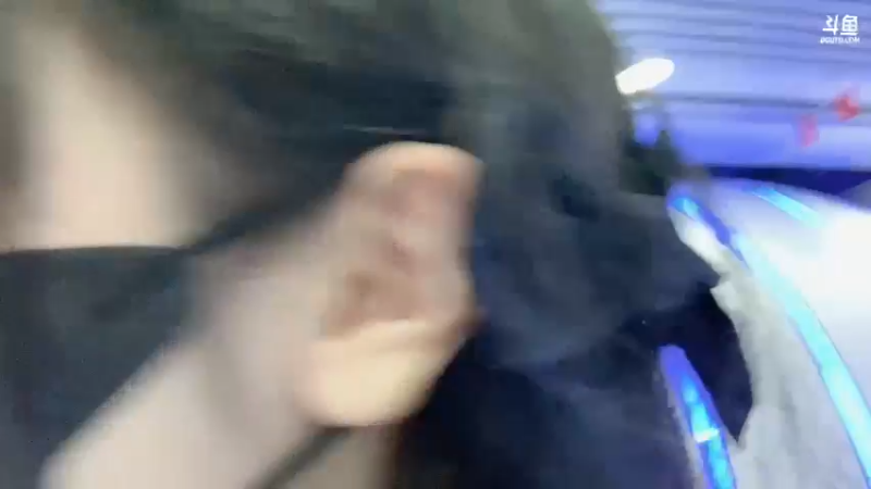 【2022-10-22 20点场】艾琳bigbaby：去三亚团建啦