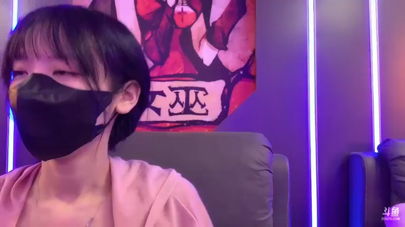【2022-10-23 20点场】艾琳bigbaby：去三亚团建啦