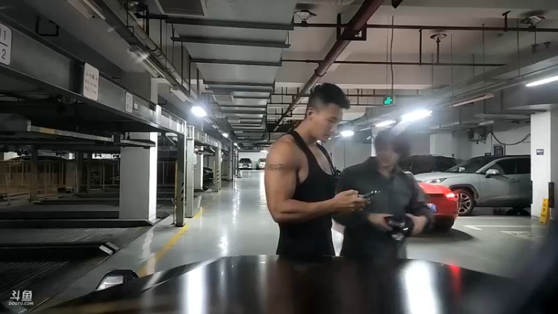 【2022-10-27 21点场】黑人毅：晚上据说有大餐