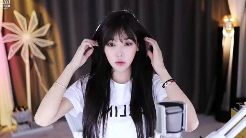 【2022-10-26 21点场】喵小莎：中午 11.30见 晚上10.30