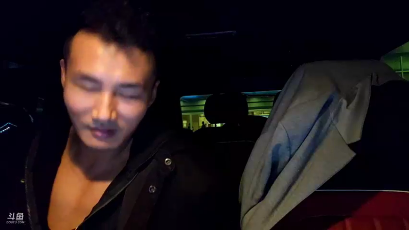 【2022-10-28 22点场】黑人毅：晚上据说有大餐