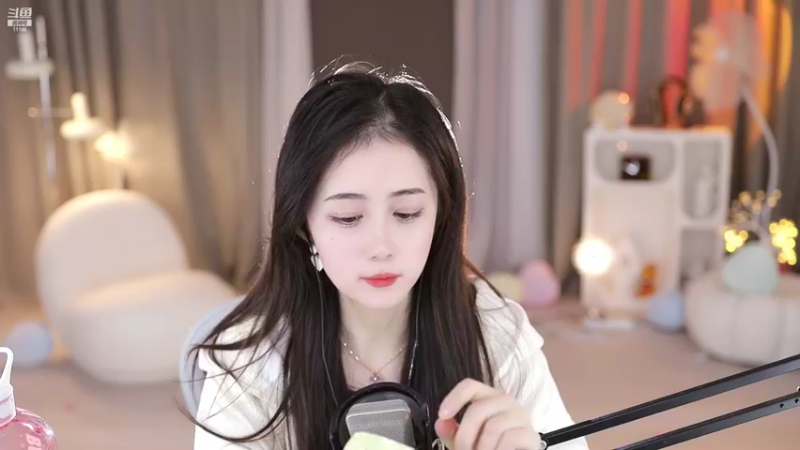 【2022-10-29 16点场】阿梨small：柔弱不能自理美少女阿梨